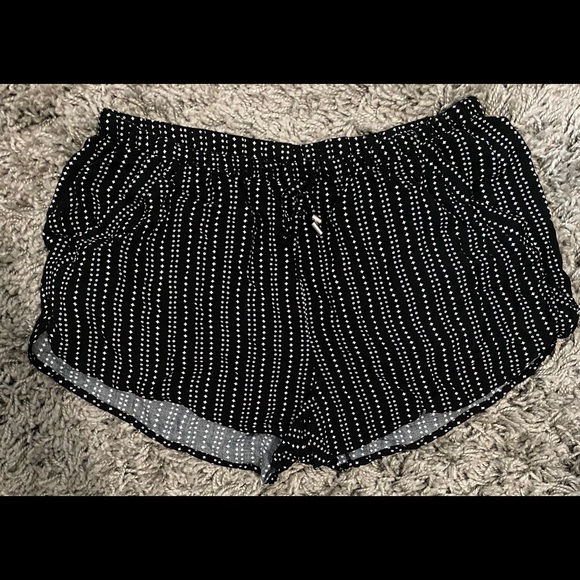 H&M shorts - Picture 1 of 3